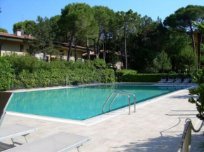 Apartment for 5 people in a Residence with Swimming Pool close to the Beach